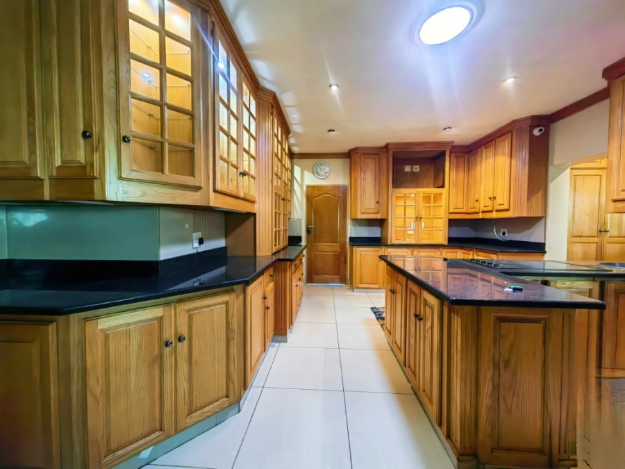 5 Bedroom Property for Sale in Grimbeeck Park North West